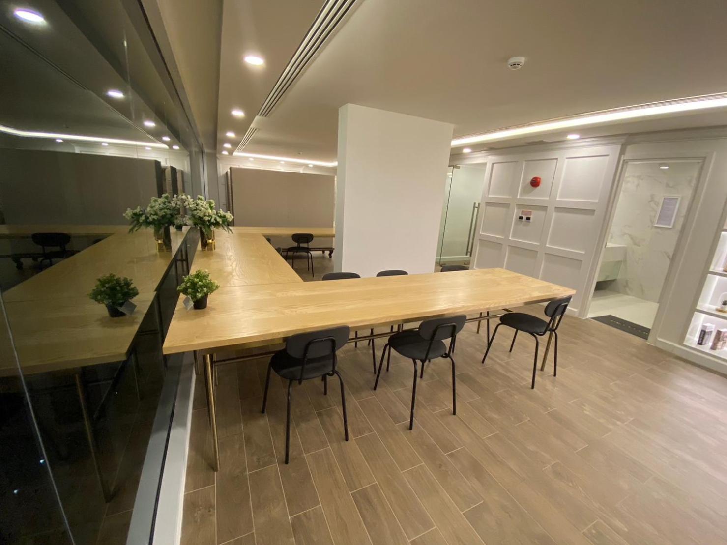 Chateau In-town Ratchayothin Bts Apartment